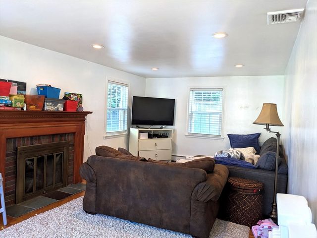 53 Sunset Hill Rd, Boston, MA 02132