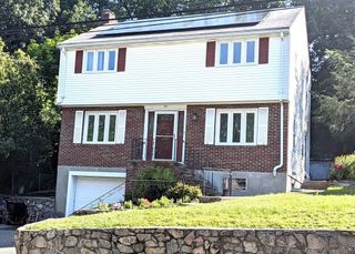 53 Sunset Hill Rd, Boston, MA 02132
