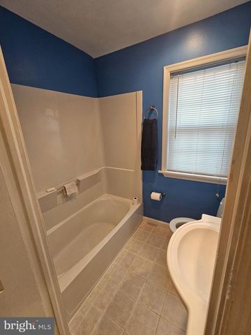 6907 BELCLARE RD, Baltimore, MD 21222