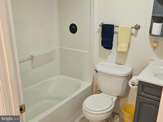 6907 BELCLARE RD, Baltimore, MD 21222