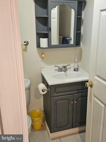 6907 BELCLARE RD, Baltimore, MD 21222