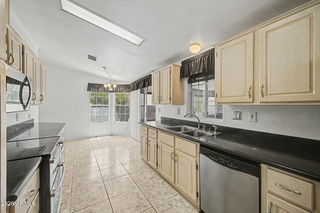 2550 S ELLSWORTH Road 225, Mesa, AZ 85209