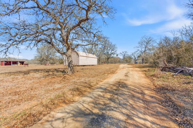 103 Martinez LN, Dale, TX 78616