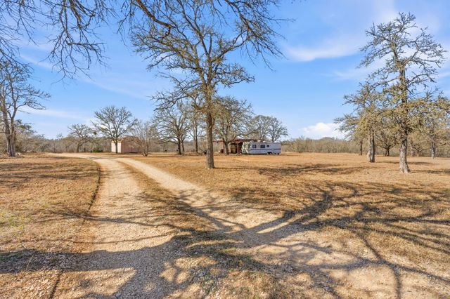 103 Martinez LN, Dale, TX 78616