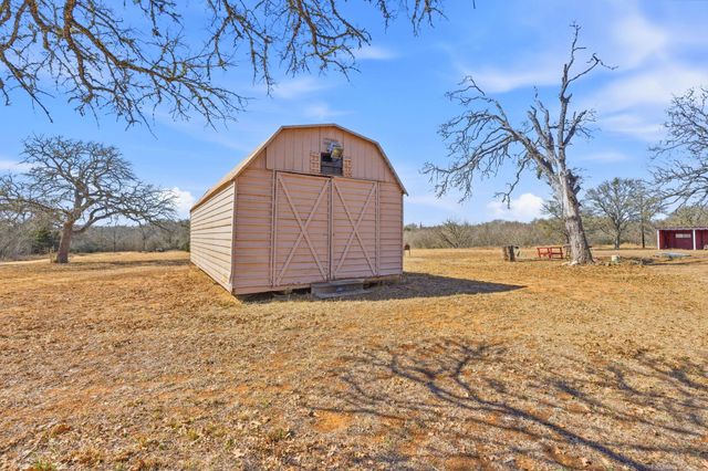 103 Martinez LN, Dale, TX 78616