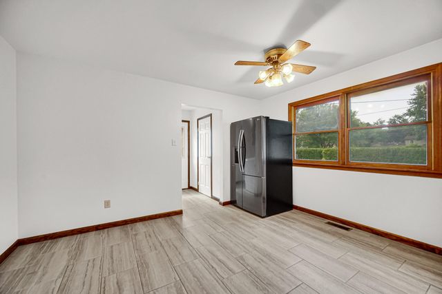 433 Nantucket Road, Valparaiso, IN 46385
