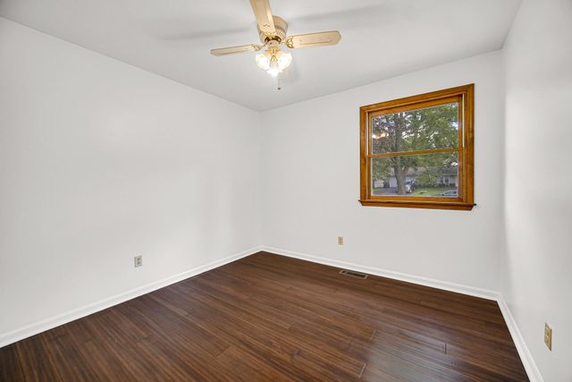 433 Nantucket Road, Valparaiso, IN 46385