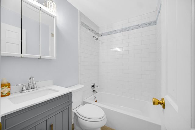 433 Nantucket Road, Valparaiso, IN 46385