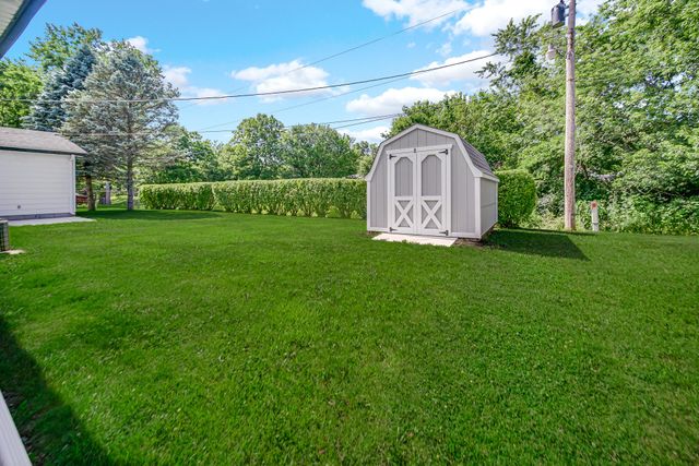 433 Nantucket Road, Valparaiso, IN 46385