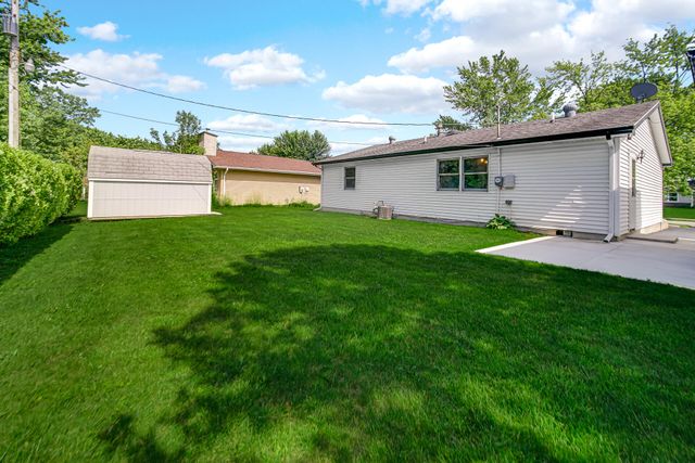 433 Nantucket Road, Valparaiso, IN 46385