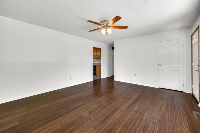 433 Nantucket Road, Valparaiso, IN 46385