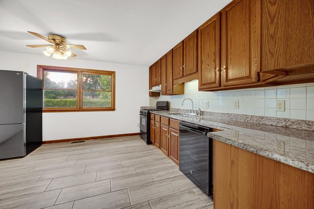 433 Nantucket Road, Valparaiso, IN 46385