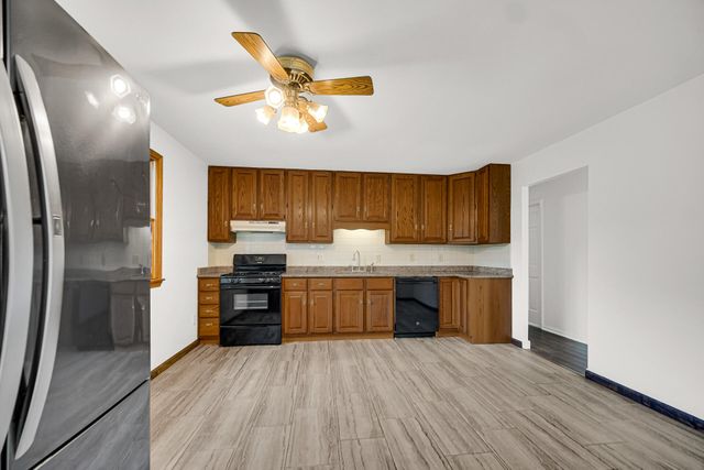 433 Nantucket Road, Valparaiso, IN 46385