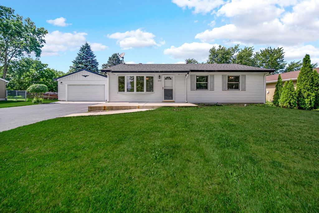 433 Nantucket Road, Valparaiso, IN 46385