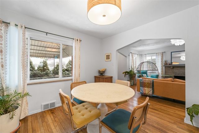 105 Delafield Rd, Aspinwall, PA 15215