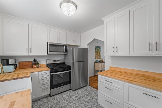 105 Delafield Rd, Aspinwall, PA 15215