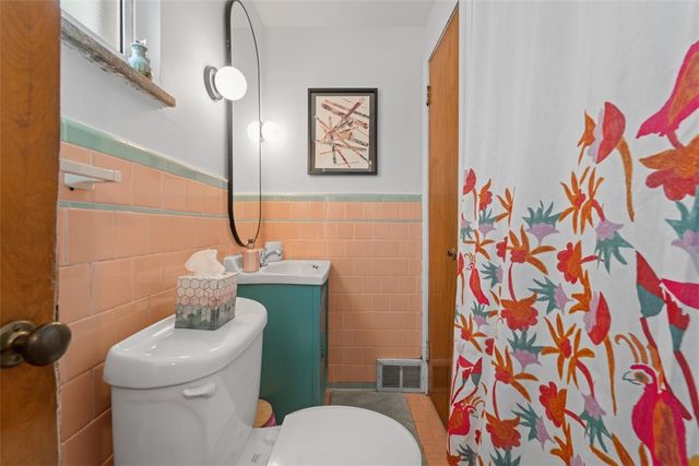 105 Delafield Rd, Aspinwall, PA 15215