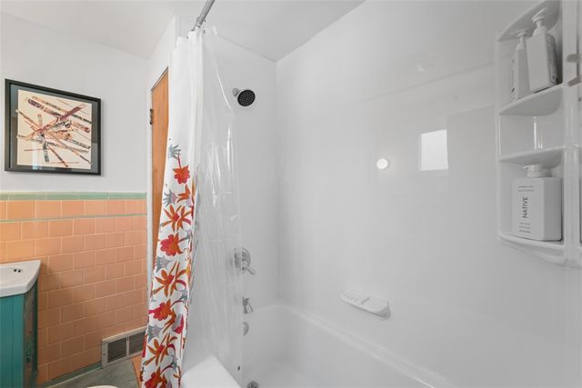 105 Delafield Rd, Aspinwall, PA 15215