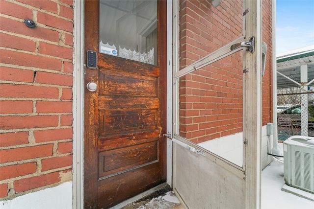 105 Delafield Rd, Aspinwall, PA 15215