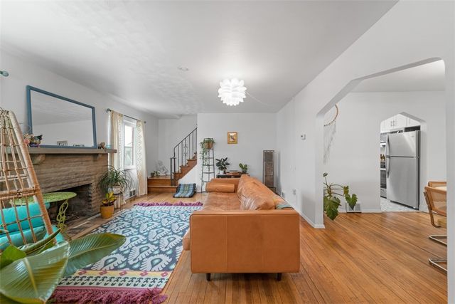 105 Delafield Rd, Aspinwall, PA 15215