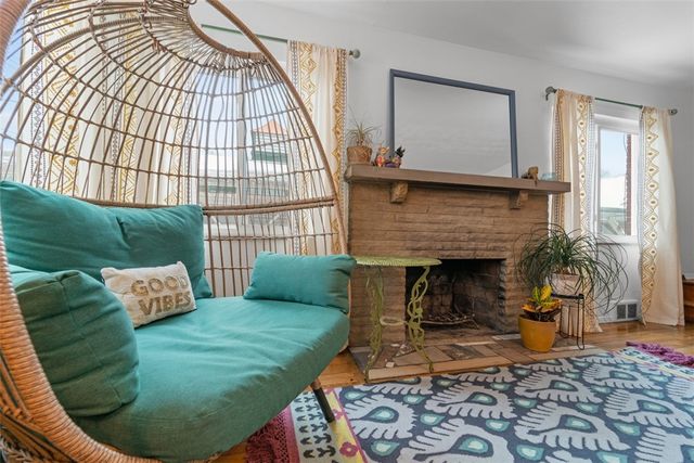 105 Delafield Rd, Aspinwall, PA 15215