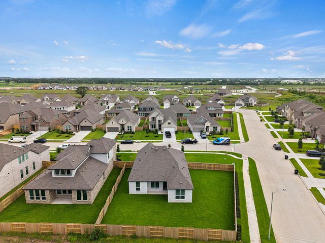 2720 Grove Crest Drive, Rosenberg, TX 77469