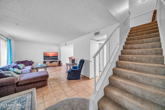 7877 N 49TH Avenue, Glendale, AZ 85301