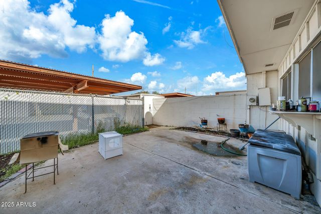 7877 N 49TH Avenue, Glendale, AZ 85301