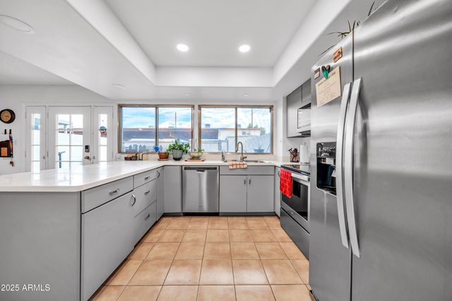 7877 N 49TH Avenue, Glendale, AZ 85301