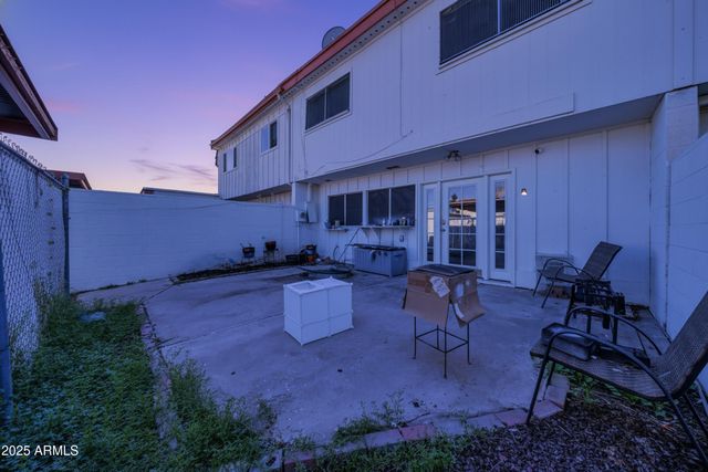 7877 N 49TH Avenue, Glendale, AZ 85301