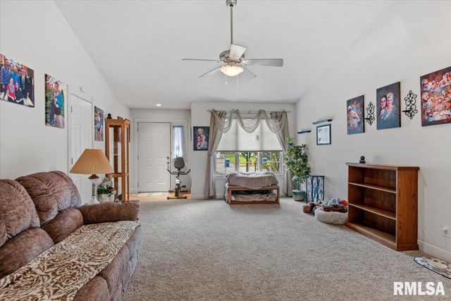 3817 Sugar Loaf Drive, Springfield, IL 62711