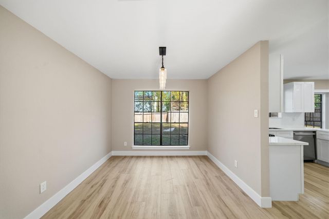 22 Cricket Hollow Place, The Woodlands, TX 77381