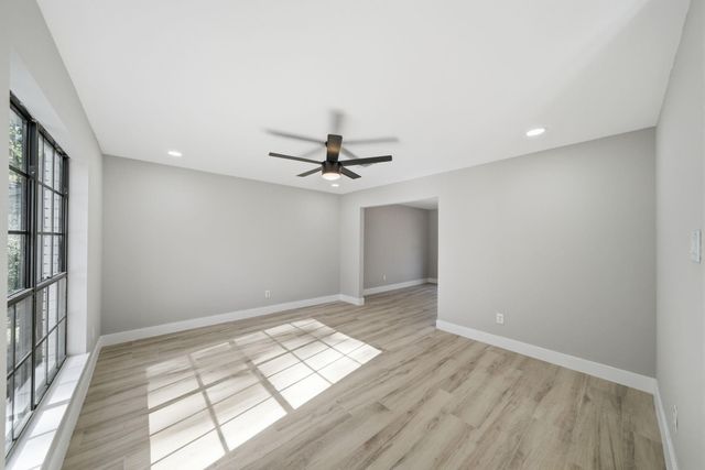 22 Cricket Hollow Place, The Woodlands, TX 77381