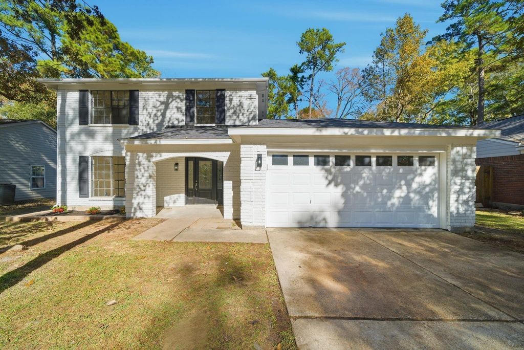 22 Cricket Hollow Place, The Woodlands, TX 77381