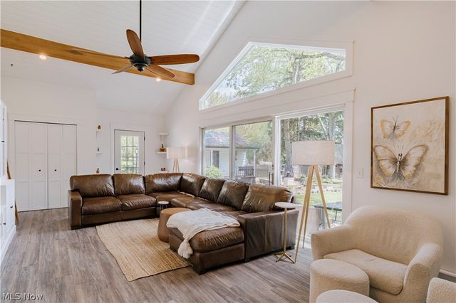 15437 Hemlock Point Road, Chagrin Falls, OH 44022