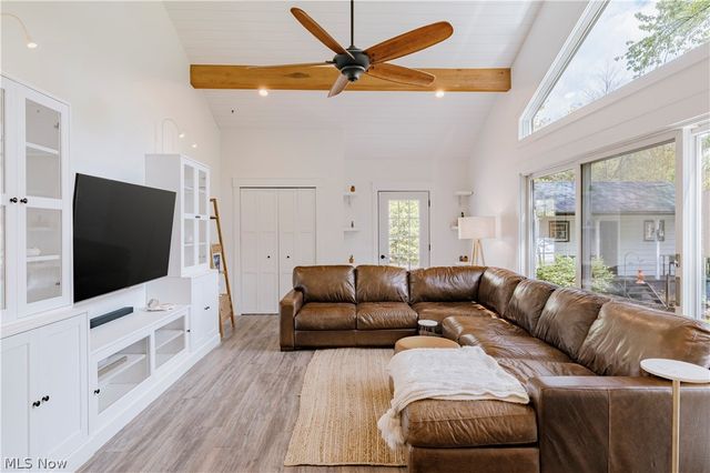 15437 Hemlock Point Road, Chagrin Falls, OH 44022