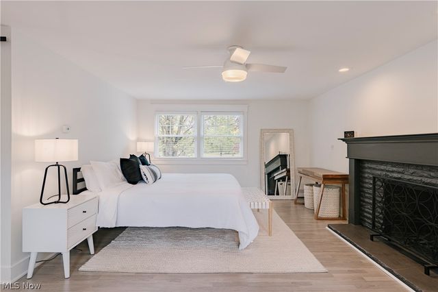 15437 Hemlock Point Road, Chagrin Falls, OH 44022