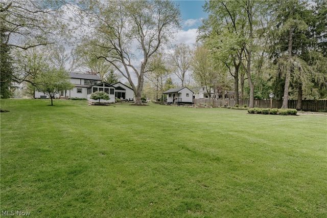 15437 Hemlock Point Road, Chagrin Falls, OH 44022