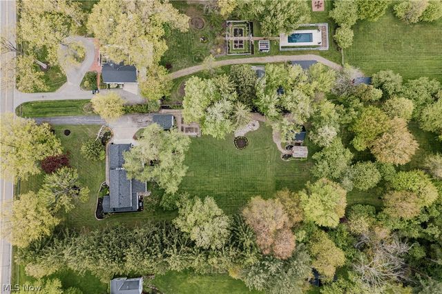 15437 Hemlock Point Road, Chagrin Falls, OH 44022