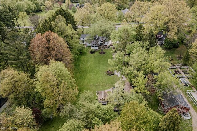 15437 Hemlock Point Road, Chagrin Falls, OH 44022