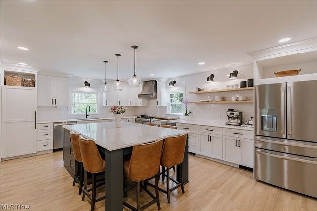 15437 Hemlock Point Road, Chagrin Falls, OH 44022