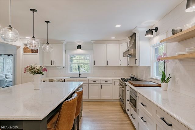 15437 Hemlock Point Road, Chagrin Falls, OH 44022