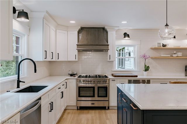 15437 Hemlock Point Road, Chagrin Falls, OH 44022