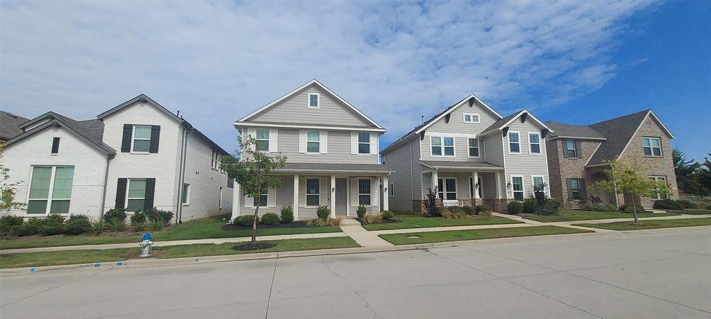 913 E Market Square, Northlake, TX 76247
