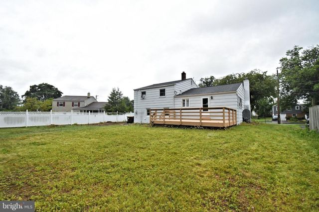 1017 EMERALD AVE, Lansdale, PA 19446