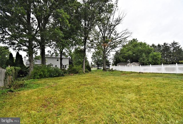 1017 EMERALD AVE, Lansdale, PA 19446