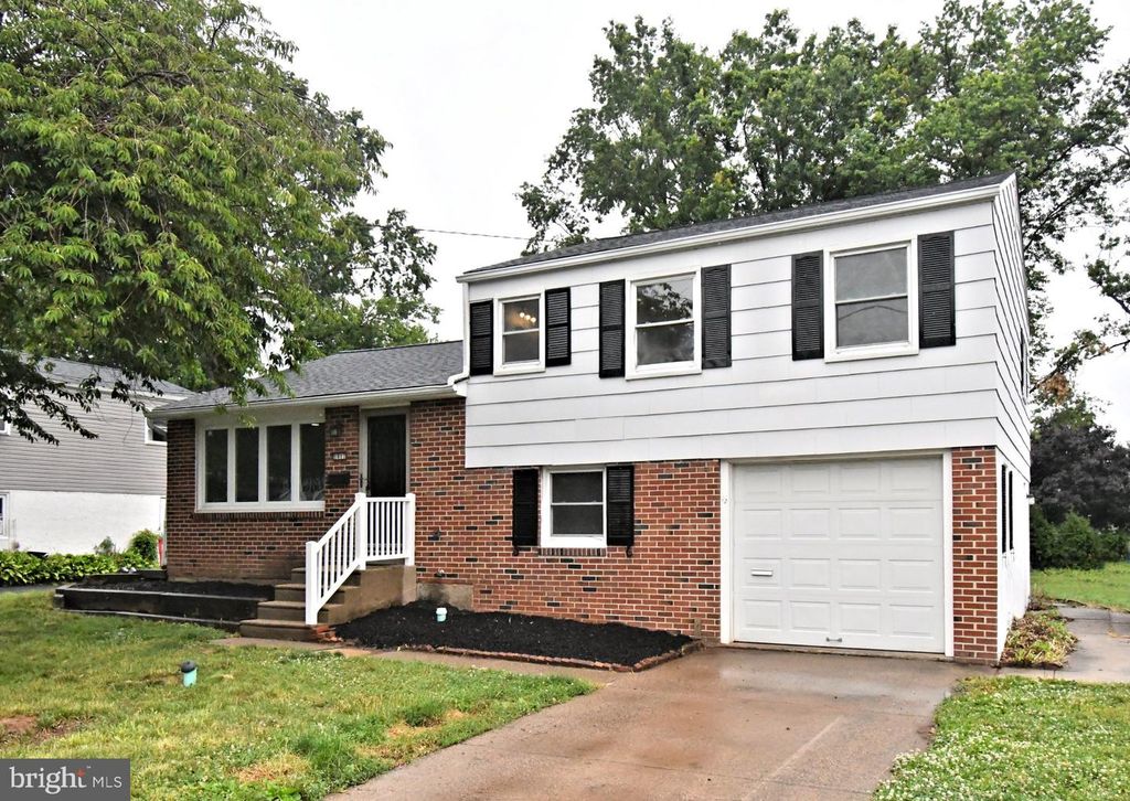 1017 EMERALD AVE, Lansdale, PA 19446