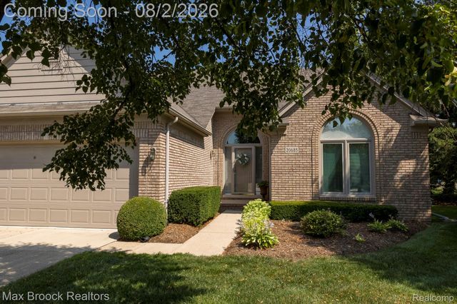 20685 Hillsboro Drive, Macomb Township, MI 48044