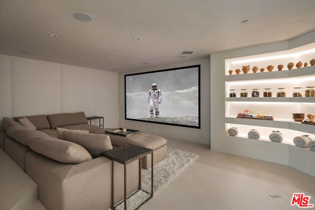 Image 19 of property listing at 4310 Encinal Canyon Road, Malibu, CA 90265