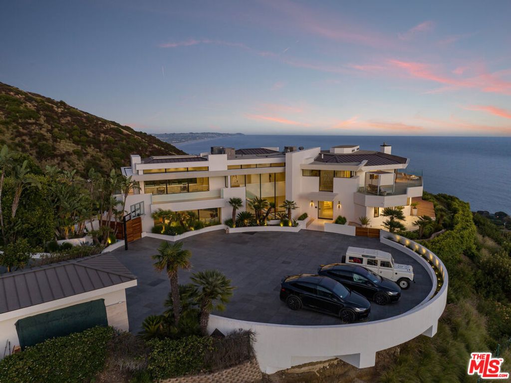 Image 26 of property listing at 4310 Encinal Canyon Road, Malibu, CA 90265